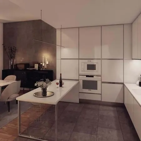 Luxury Apt